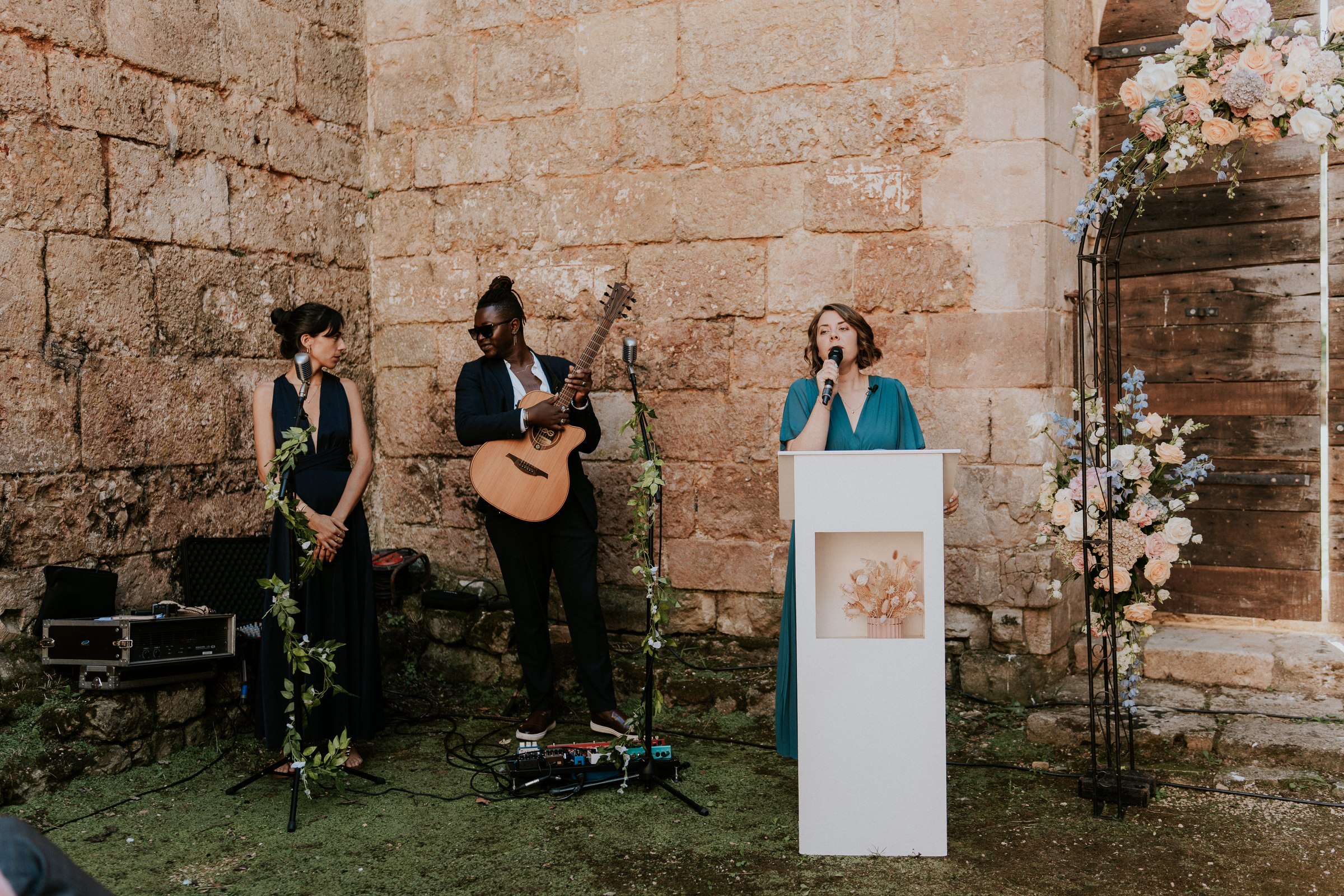 LoungeDuo accompagne une cérémonie de mariage en plein air