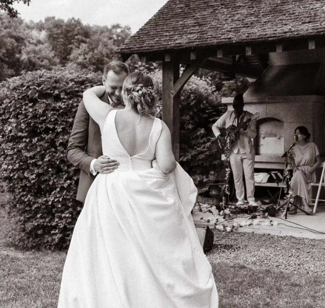 Mariage raffiné à taille humaine : l'essentiel avec style